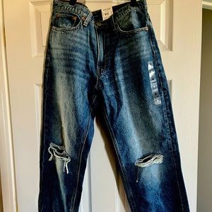 Lucky brand distressed jeans NWT.